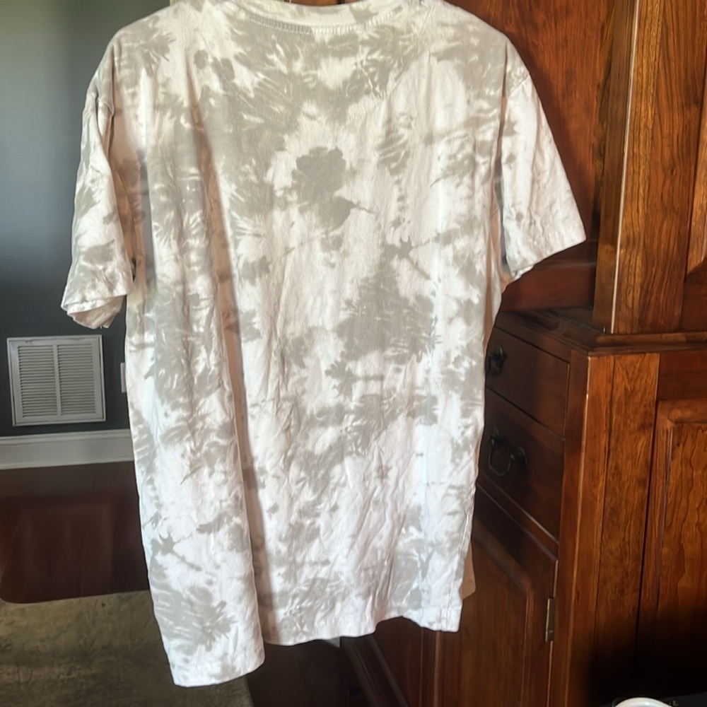 Hollister t shirt - Picture 3 of 3
